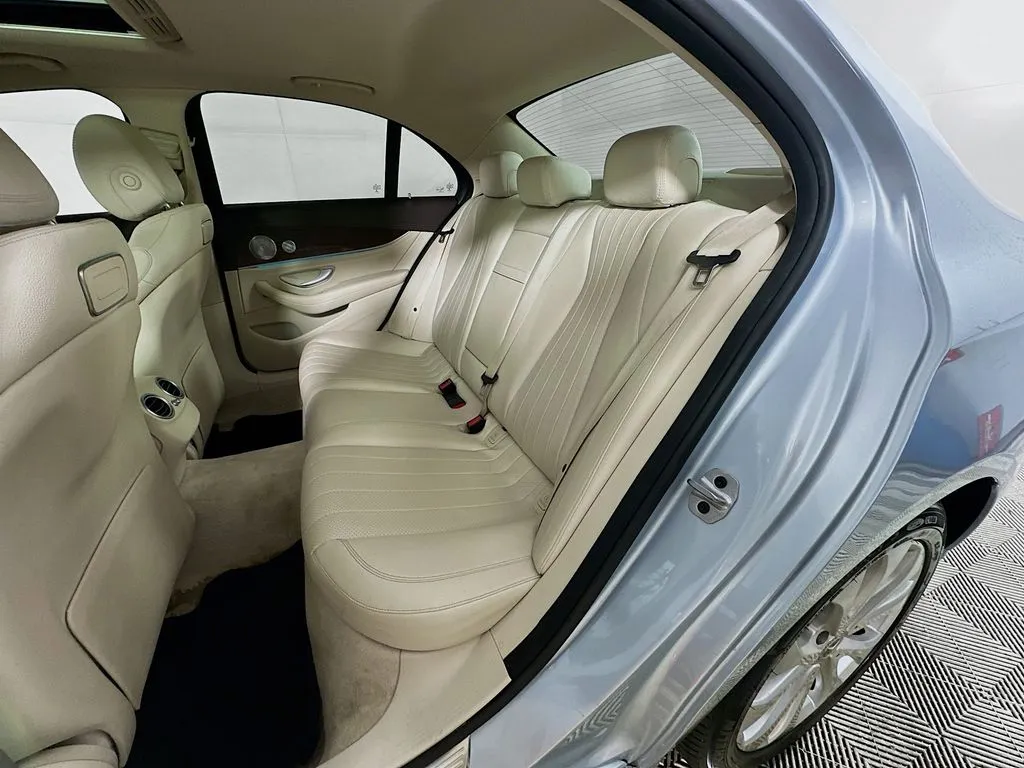 2018 Mercedes-Benz E-Class E300 - Photo 28