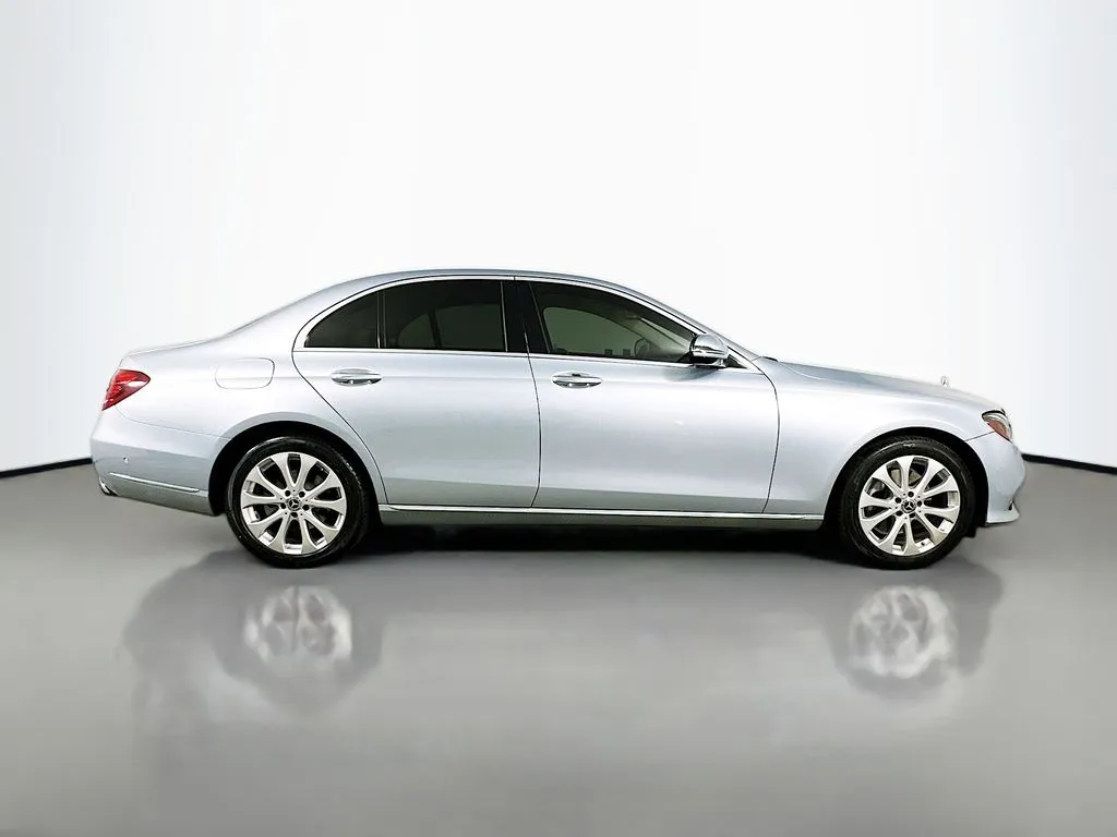2018 Mercedes-Benz E-Class E300 - Photo 9