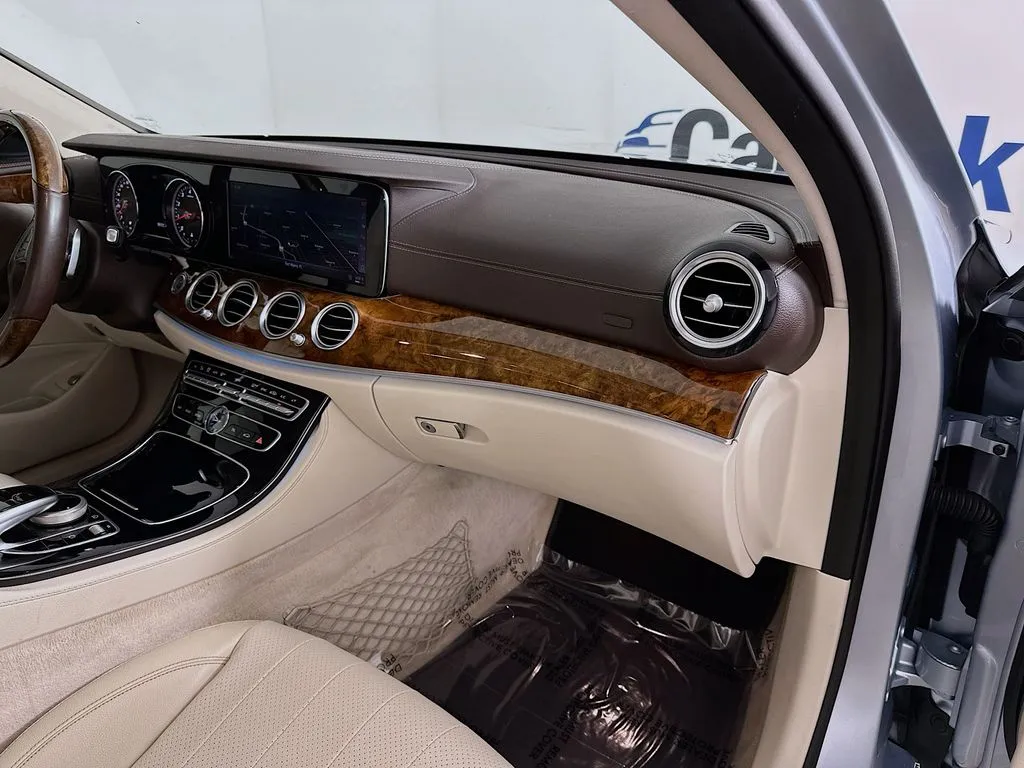 2018 Mercedes-Benz E-Class E300 - Photo 33