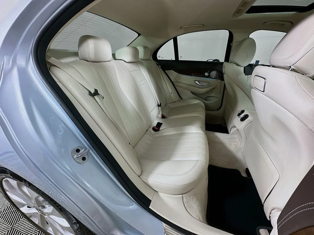 2018 Mercedes-Benz E-Class E300 - Photo 32