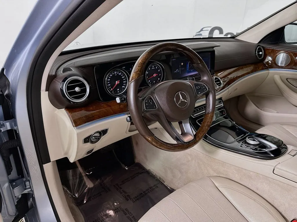 2018 Mercedes-Benz E-Class E300 - Photo 10