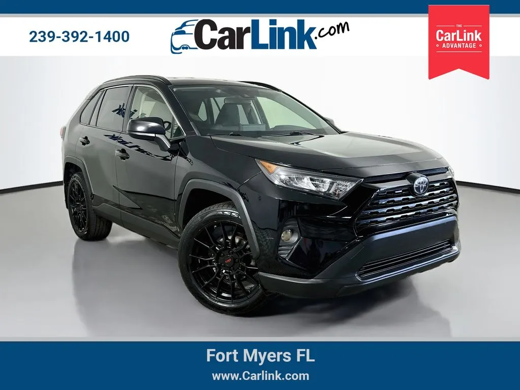 Black 2019 Toyota RAV4 LE for sale in Fort Myers, FL