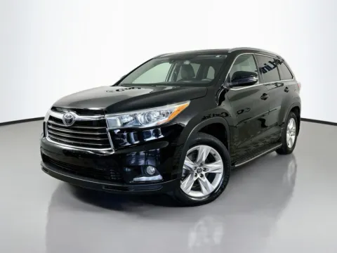 Another view of 2016 Toyota Highlander Limited Platinum V6 for sale in Fort Myers, FL at CarLink Fort Myers