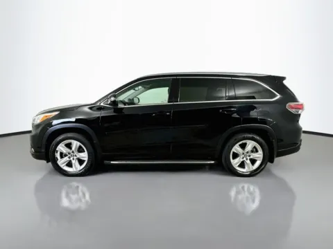 More photos of 2016 Toyota Highlander Limited Platinum V6 at CarLink Fort Myers, FL