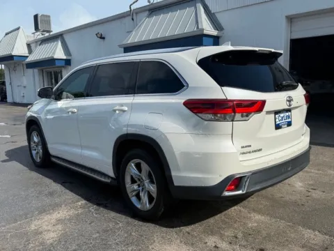 Another view of 2018 Toyota Highlander Limited for sale in Fort Myers, FL at CarLink Fort Myers