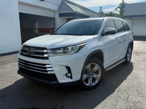 Photos of 2018 Toyota Highlander Limited for sale in Fort Myers, FL at CarLink Fort Myers