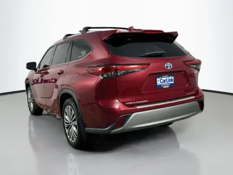 More photos of 2022 Toyota Highlander Hybrid Platinum at CarLink Fort Myers, FL