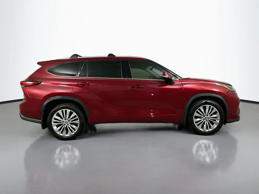 2022 Toyota Highlander Platinum - Photo 9