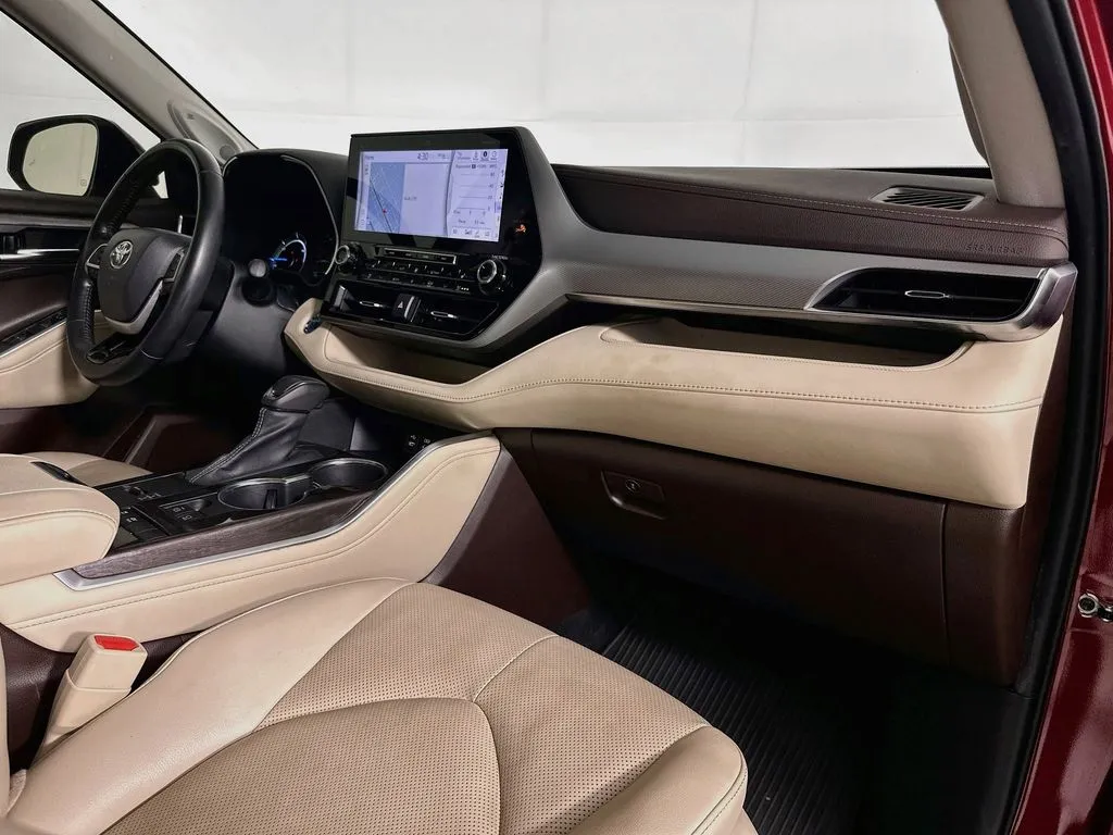 2022 Toyota Highlander Platinum - Photo 38