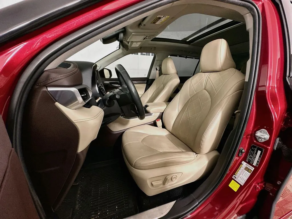 2022 Toyota Highlander Platinum - Photo 25