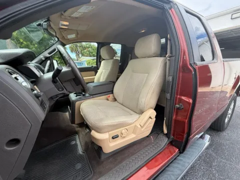 More photos of 2014 Ford F-150 XLT at CarLink Fort Myers, FL
