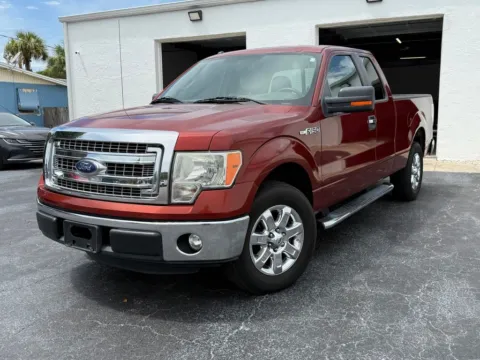 Photos of 2014 Ford F-150 XLT for sale in Fort Myers, FL at CarLink Fort Myers