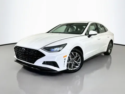 Another view of 2021 Hyundai Sonata SEL for sale in Fort Myers, FL at CarLink Fort Myers
