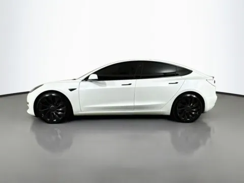 More photos of 2023 Tesla Model 3 Performance at CarLink Fort Myers, FL