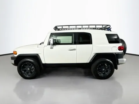 More photos of 2011 Toyota FJ Cruiser at CarLink Fort Myers, FL