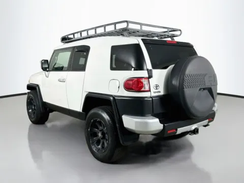 More photos of 2011 Toyota FJ Cruiser at CarLink Fort Myers, FL