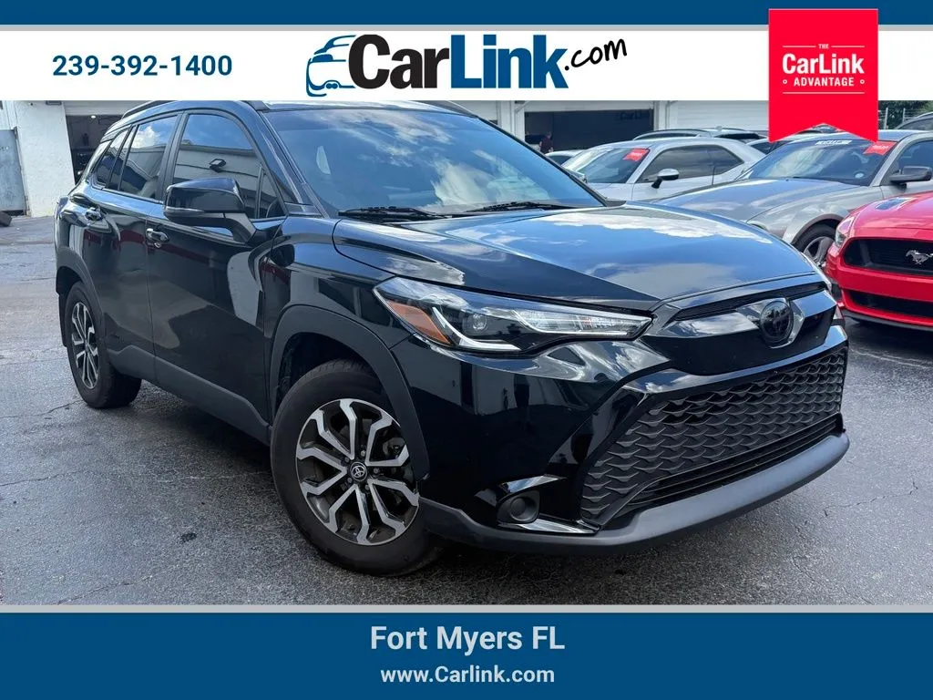 Black 2024 Toyota Corolla Cross Hybrid SE for sale in Fort Myers, FL
