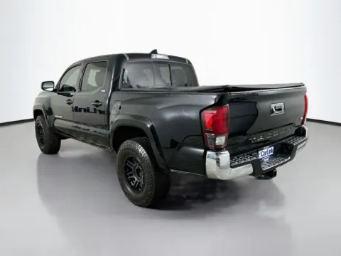More photos of 2019 Toyota Tacoma SR5 at CarLink Fort Myers, FL