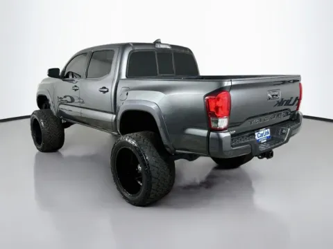 More photos of 2016 Toyota Tacoma TRD Sport at CarLink Fort Myers, FL