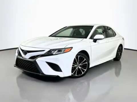 Another view of 2018 Toyota Camry SE for sale in Fort Myers, FL at CarLink Fort Myers