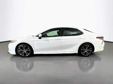 More photos of 2018 Toyota Camry SE at CarLink Fort Myers, FL