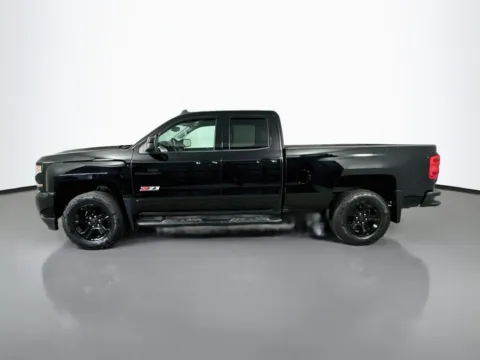 More photos of 2017 Chevrolet Silverado 1500 LT at CarLink Fort Myers, FL