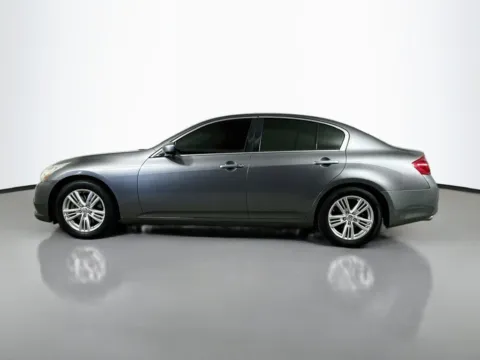 More photos of 2011 INFINITI G25 at CarLink Fort Myers, FL