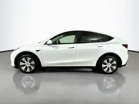 More photos of 2023 Tesla Model Y Long Range at CarLink Fort Myers, FL