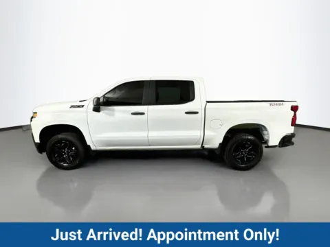 More photos of 2020 Chevrolet Silverado 1500 Custom Trail Boss at CarLink Fort Myers, FL