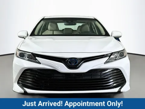 Photos of 2018 Toyota Camry Hybrid LE for sale in Fort Myers, FL at CarLink Fort Myers