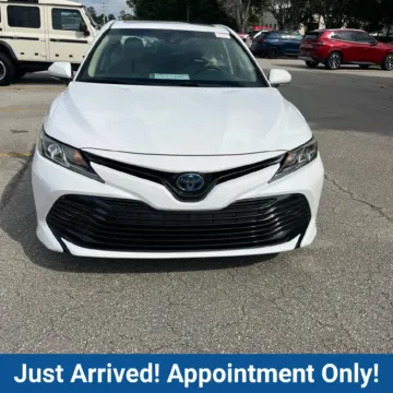 Photos of 2018 Toyota Camry Hybrid LE for sale in Fort Myers, FL at CarLink Fort Myers