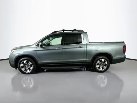More photos of 2017 Honda Ridgeline RTL-E at CarLink Fort Myers, FL