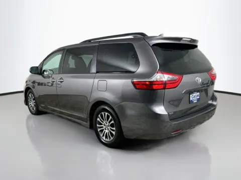 More photos of 2020 Toyota Sienna XLE Premium at CarLink Fort Myers, FL