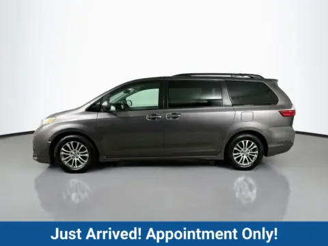 More photos of 2020 Toyota Sienna XLE Premium at CarLink Fort Myers, FL