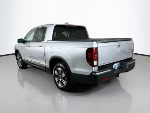 More photos of 2017 Honda Ridgeline RTL-E at CarLink Fort Myers, FL