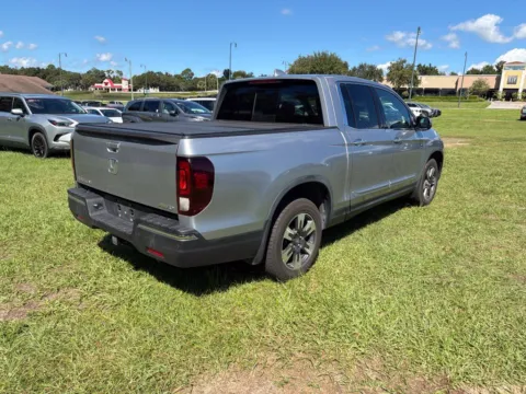 More photos of 2017 Honda Ridgeline RTL-E at CarLink Fort Myers, FL