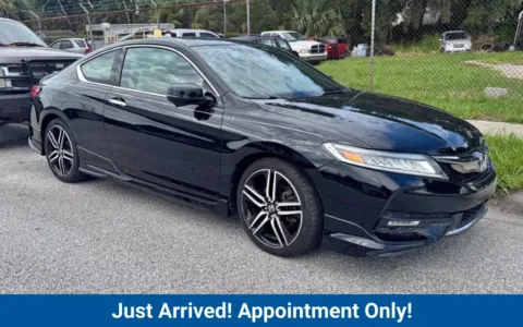 More photos of 2016 Honda Accord Touring at CarLink Fort Myers, FL