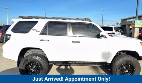 More photos of 2021 Toyota 4Runner TRD Off-Road at CarLink Fort Myers, FL