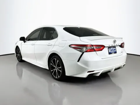 More photos of 2019 Toyota Camry SE at CarLink Fort Myers, FL