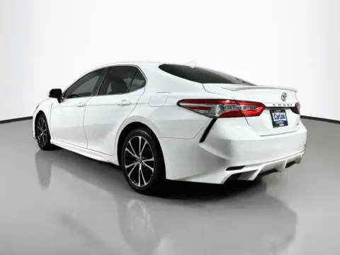 More photos of 2019 Toyota Camry SE at CarLink Fort Myers, FL