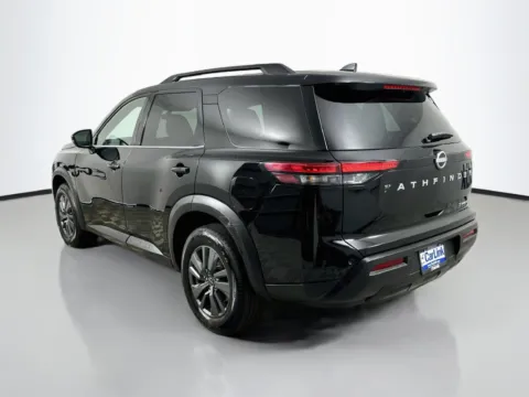 More photos of 2024 Nissan Pathfinder SV at CarLink Fort Myers, FL