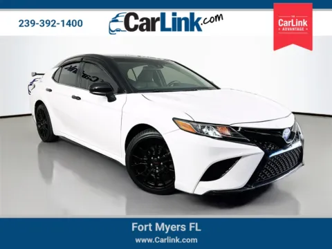 White 2018 Toyota Camry SE for sale in Fort Myers, FL