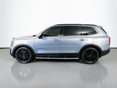 More photos of 2022 Kia Telluride SX at CarLink Fort Myers, FL