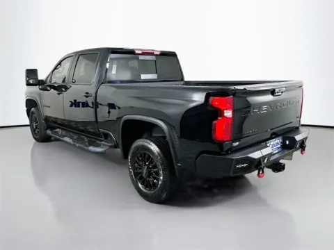 More photos of 2021 Chevrolet Silverado 2500HD LTZ at CarLink Fort Myers, FL