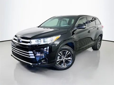 Another view of 2019 Toyota Highlander LE for sale in Fort Myers, FL at CarLink Fort Myers