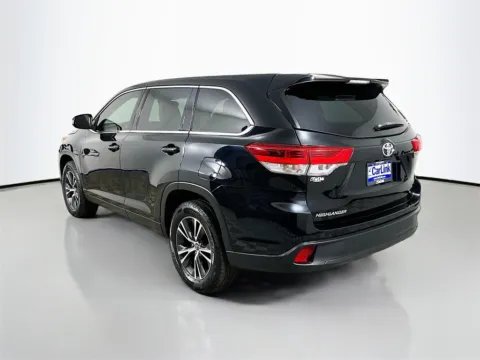 More photos of 2019 Toyota Highlander LE at CarLink Fort Myers, FL