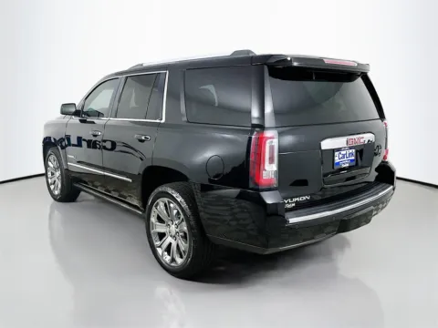 More photos of 2016 GMC Yukon Denali at CarLink Fort Myers, FL
