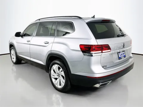 More photos of 2021 Volkswagen Atlas 2.0T SE w/Technology at CarLink Fort Myers, FL