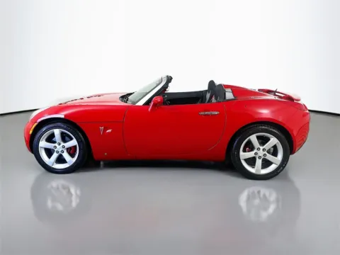 More photos of 2008 Pontiac Solstice at CarLink Fort Myers, FL
