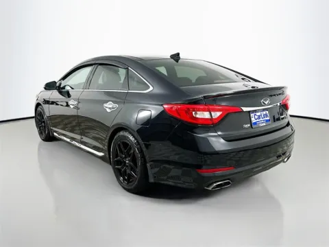 More photos of 2016 Hyundai Sonata Limited at CarLink Fort Myers, FL